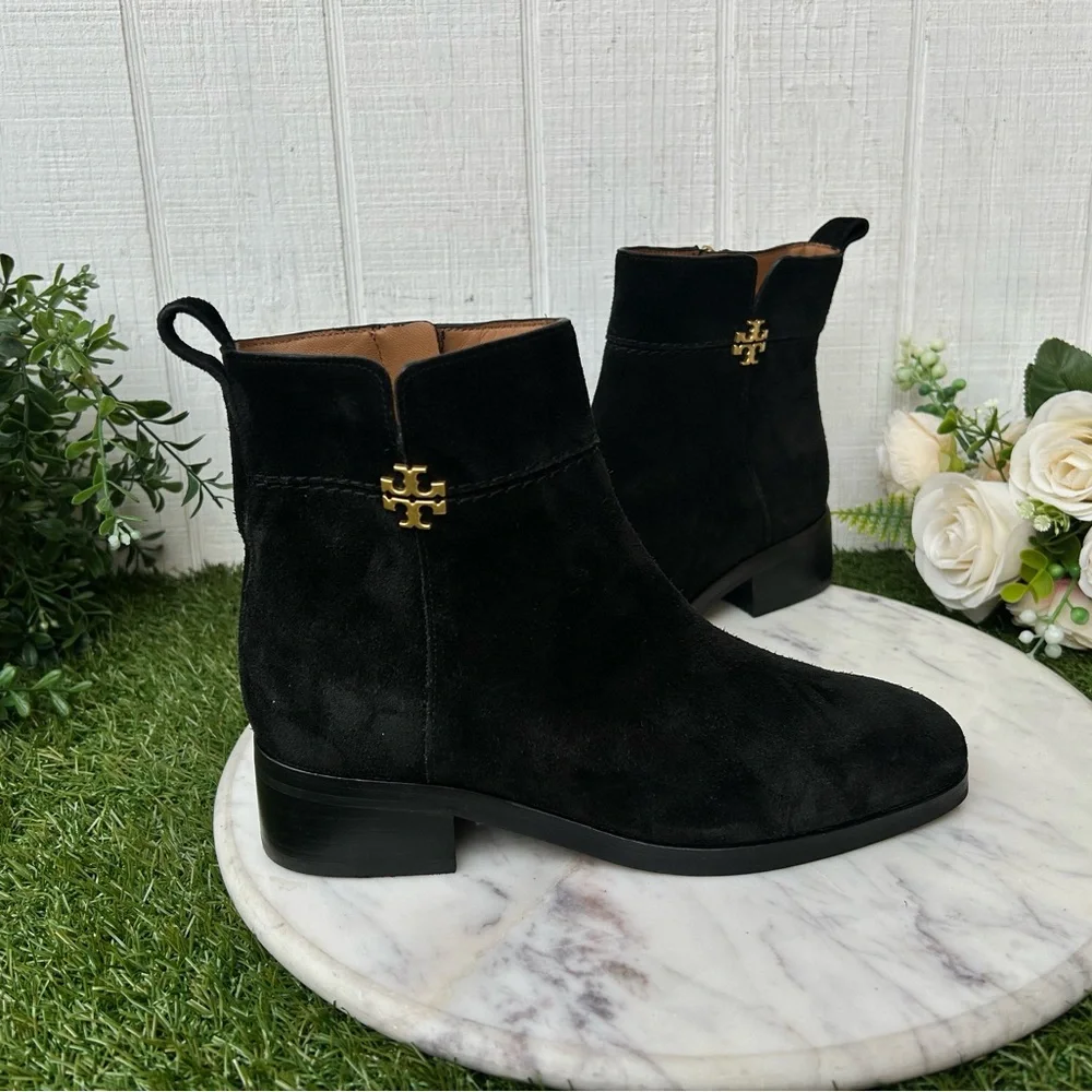 TORY BURCH EVERLY SUEDE ANKLE BOOTIES IN BLACK gold logo SIZE 6 NEW